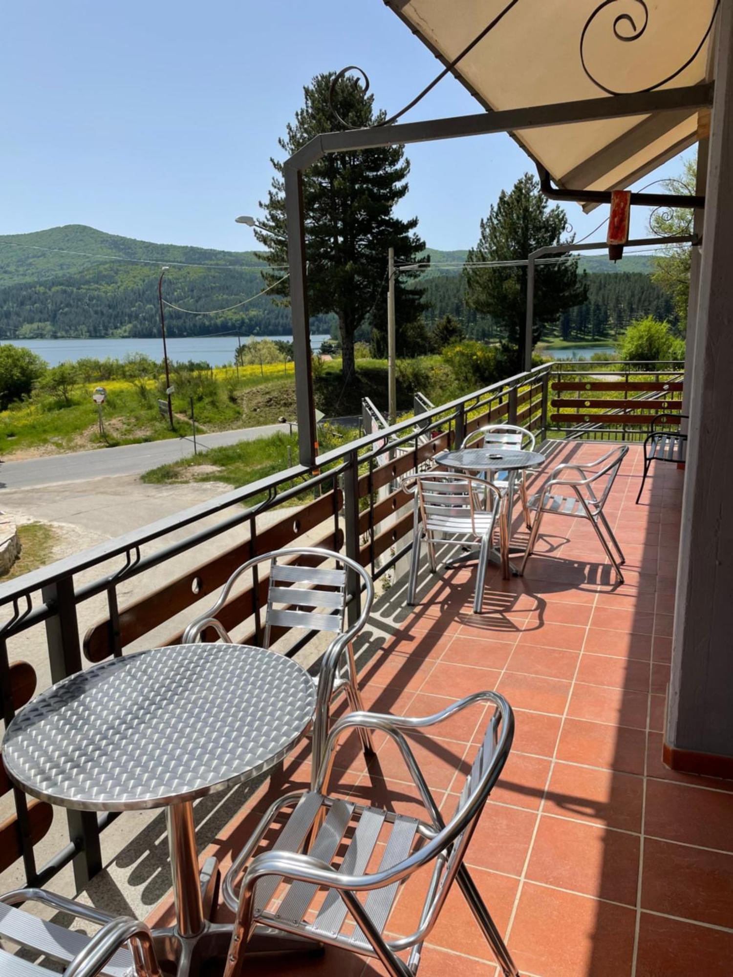 Fd Lorichella Hotel Lorica Exterior photo